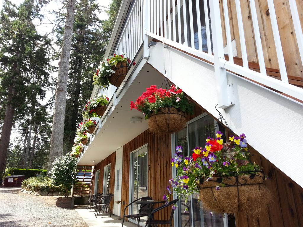 Edgewater Motel Campbell River Exterior photo